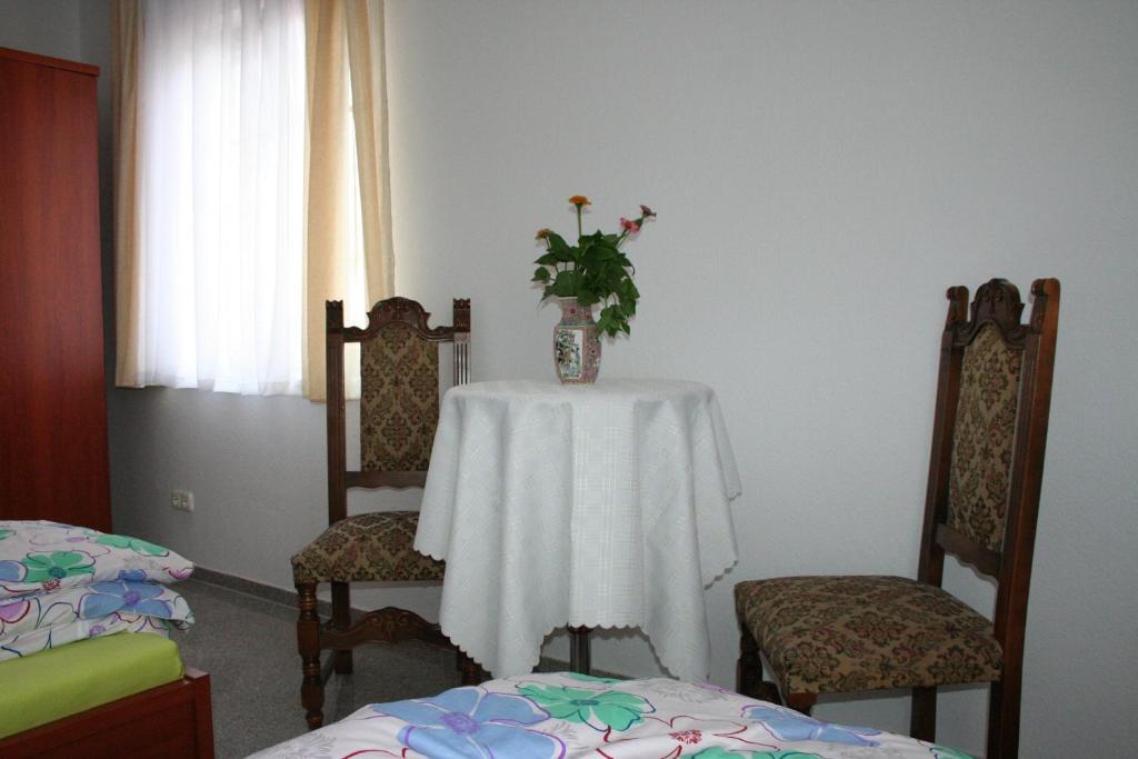 Pensjonacik Graven Apartment Ниджица Стая снимка